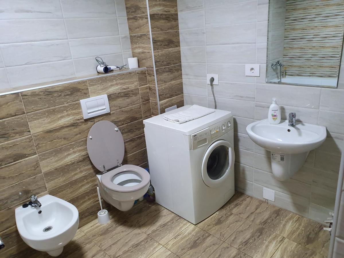 Nufarul Apartament Apartamento Oradea Exterior foto